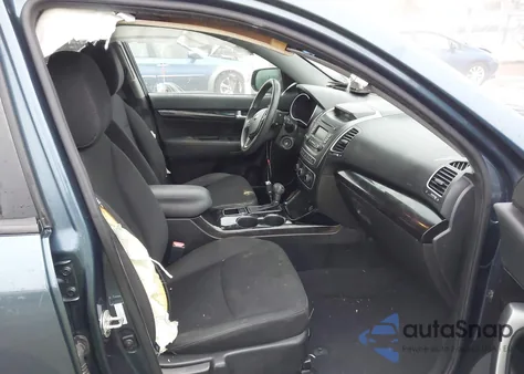 2014 Kia Sorento Lx z USA, uszkodzony, nr VIN 5XYKT3A65EG466836